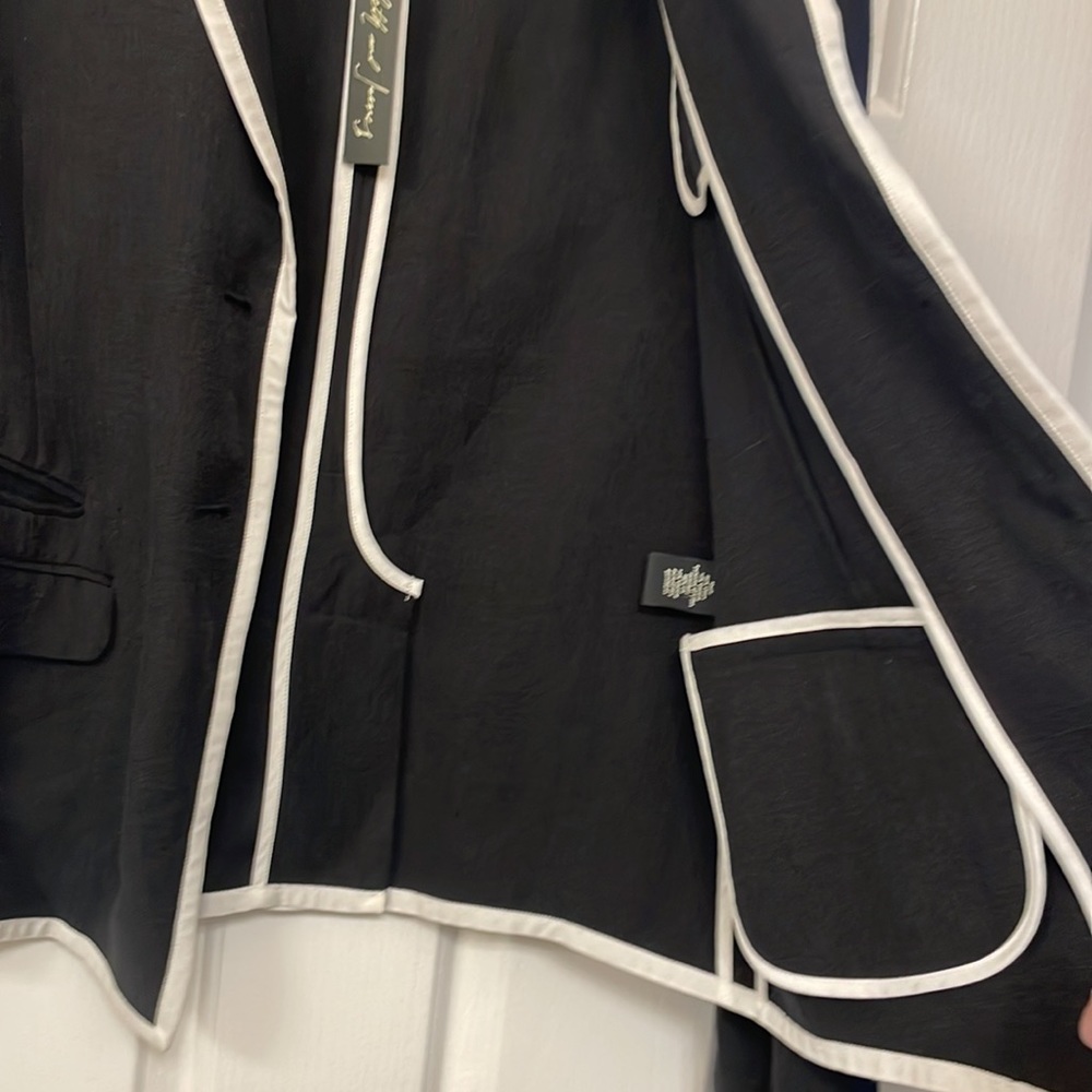Elizabeth and James linen blazer - Picture 15 of 16